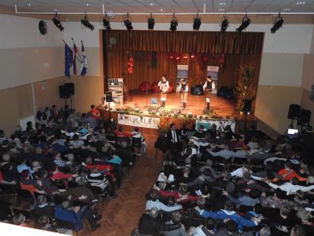 12. tradicionalni glasbeno-humoristični Valentinov koncert 44